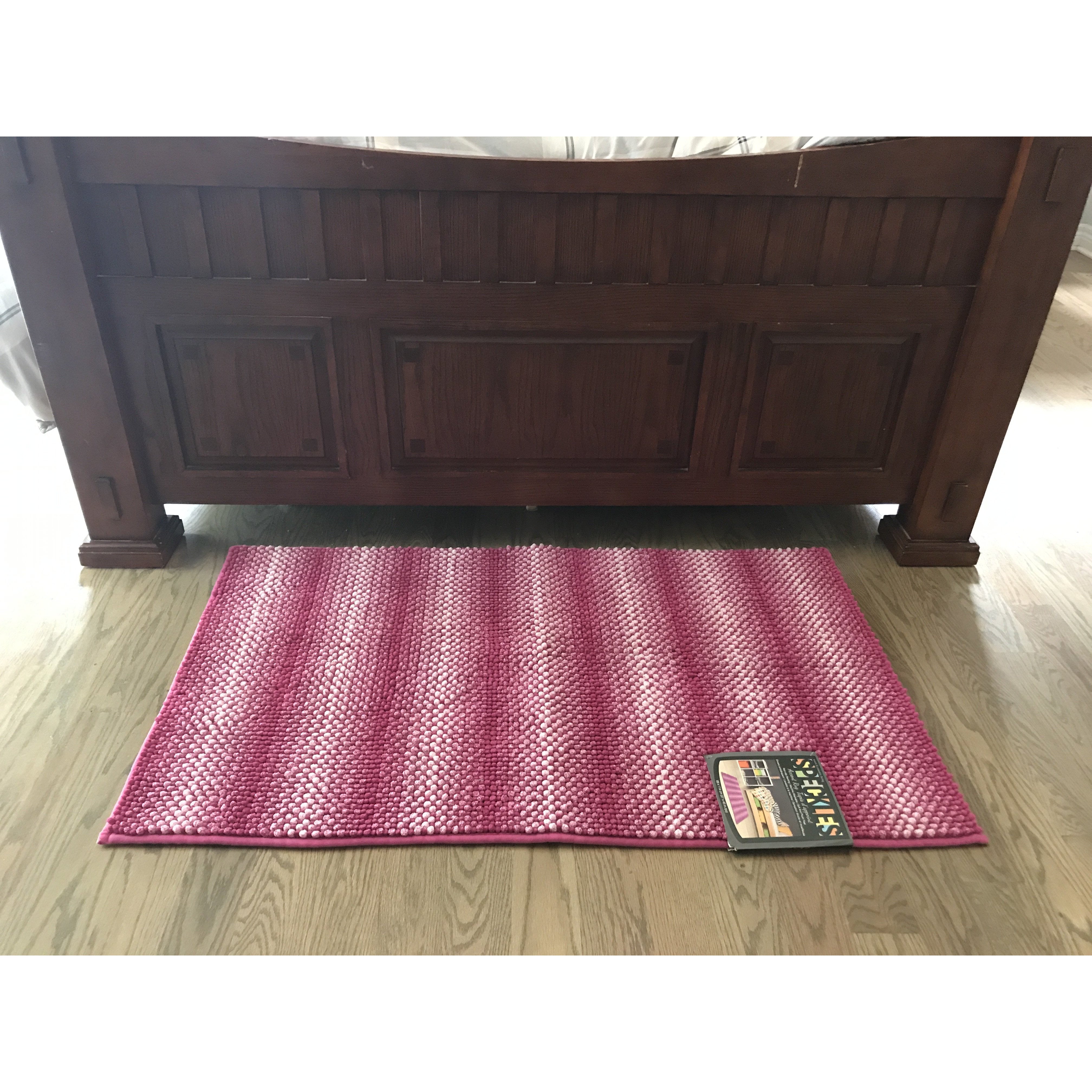 Speckles Pink/White Accent Rug: 27 x 45"