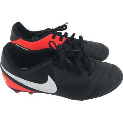 Nike Kids Soccer Cleats: Black & Pink/ Lace Up/ Size 5