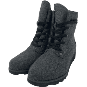 BearPaw Women's Winter Boots / Krista / Short Boots / Dark Grey / Size 8 **No Tags**