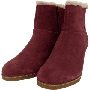 Hush Puppies Women's Ankle Boots / Burgundy / Size 8 **No Tags**