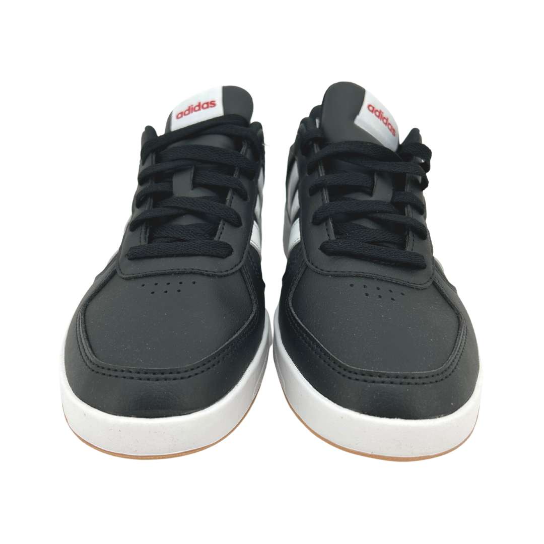 court beat adidas